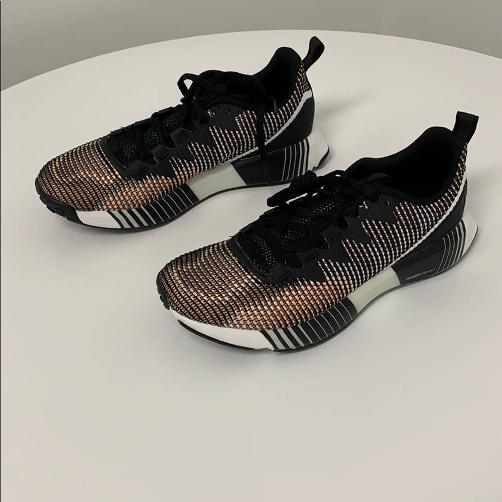 NIB Reebok Women's Fusion Flexweave Cage Sneaker- Size 6.5